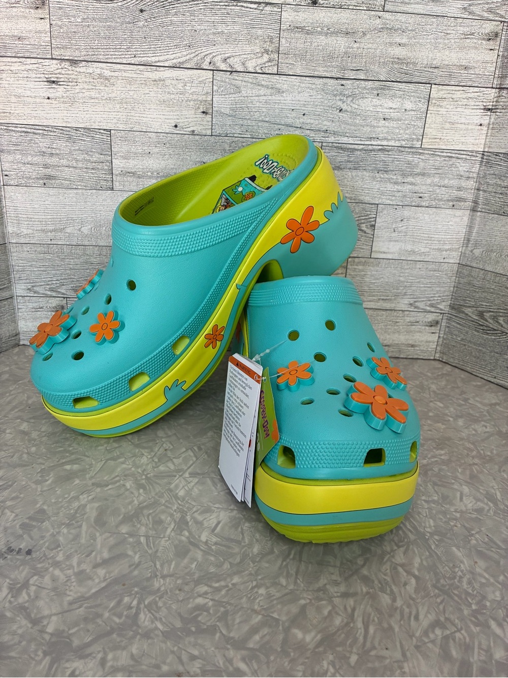 NWT Scooby Doo Mystery Machine Crocs (W12, M10)